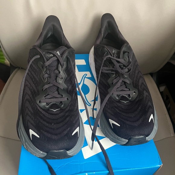 Hoka Arahi 6 - Picture 6 of 11